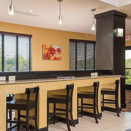 Holiday Inn Express And Suites Lafayette East By Ihg Dış mekan fotoğraf