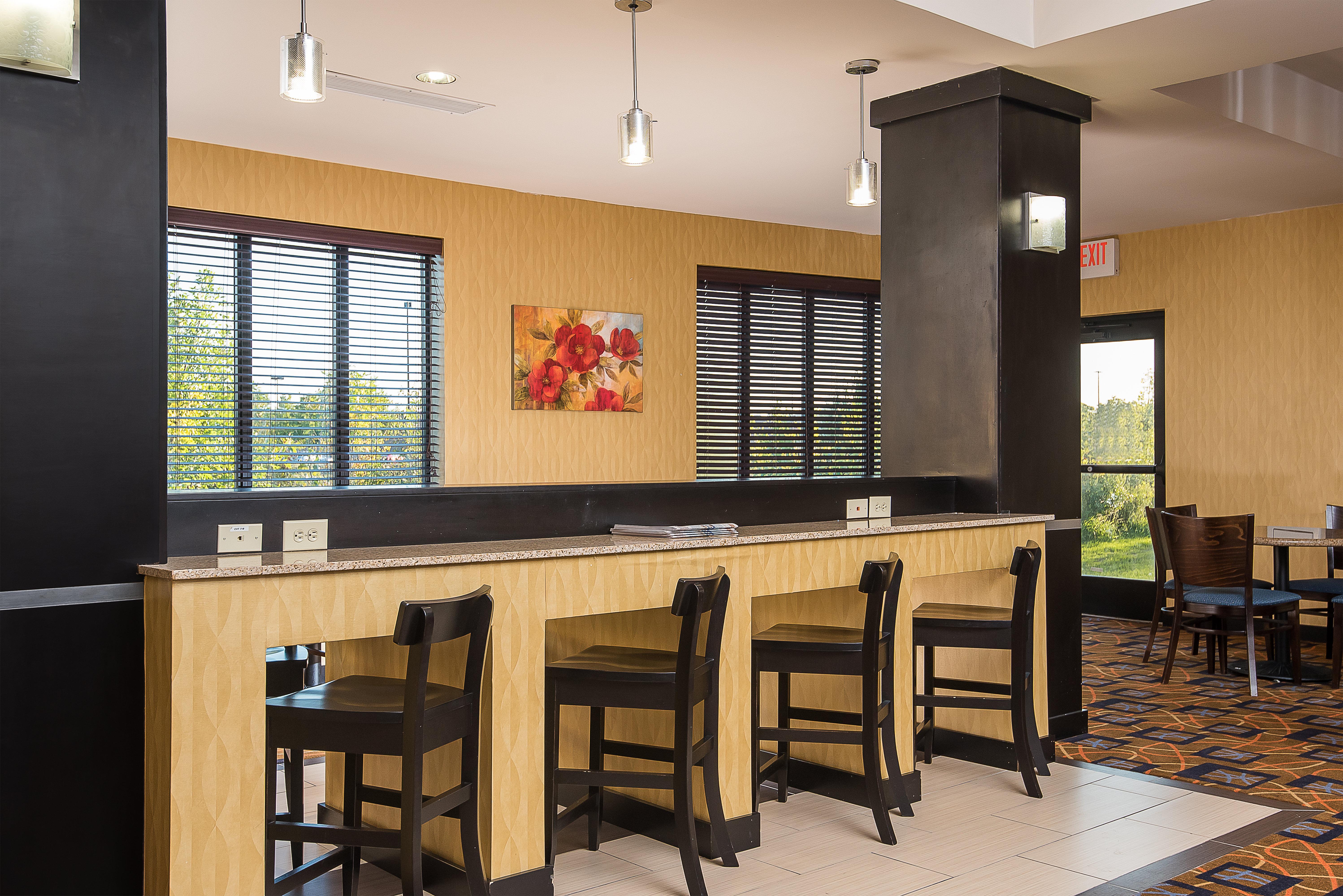 Holiday Inn Express And Suites Lafayette East By Ihg Dış mekan fotoğraf