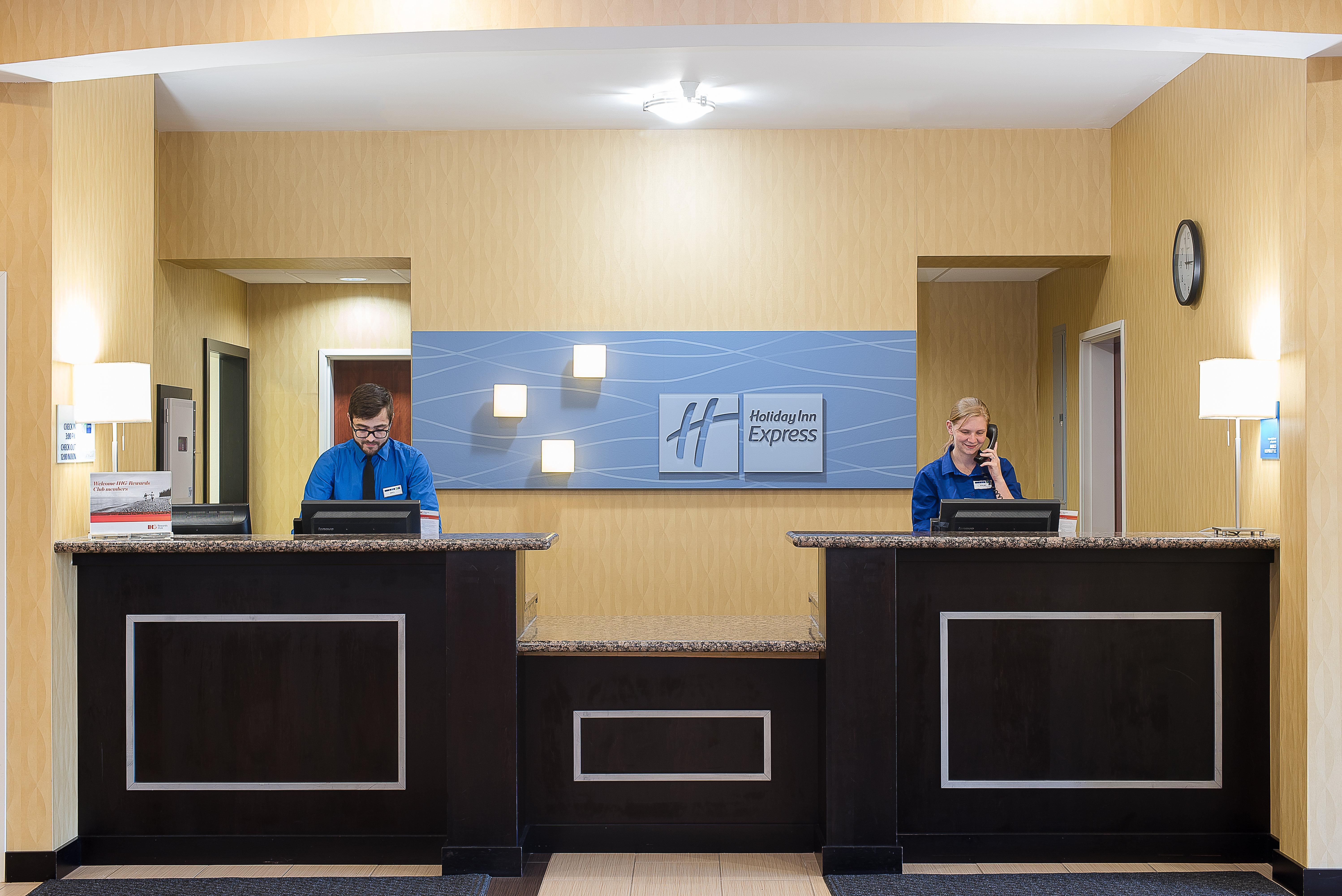 Holiday Inn Express And Suites Lafayette East By Ihg Dış mekan fotoğraf