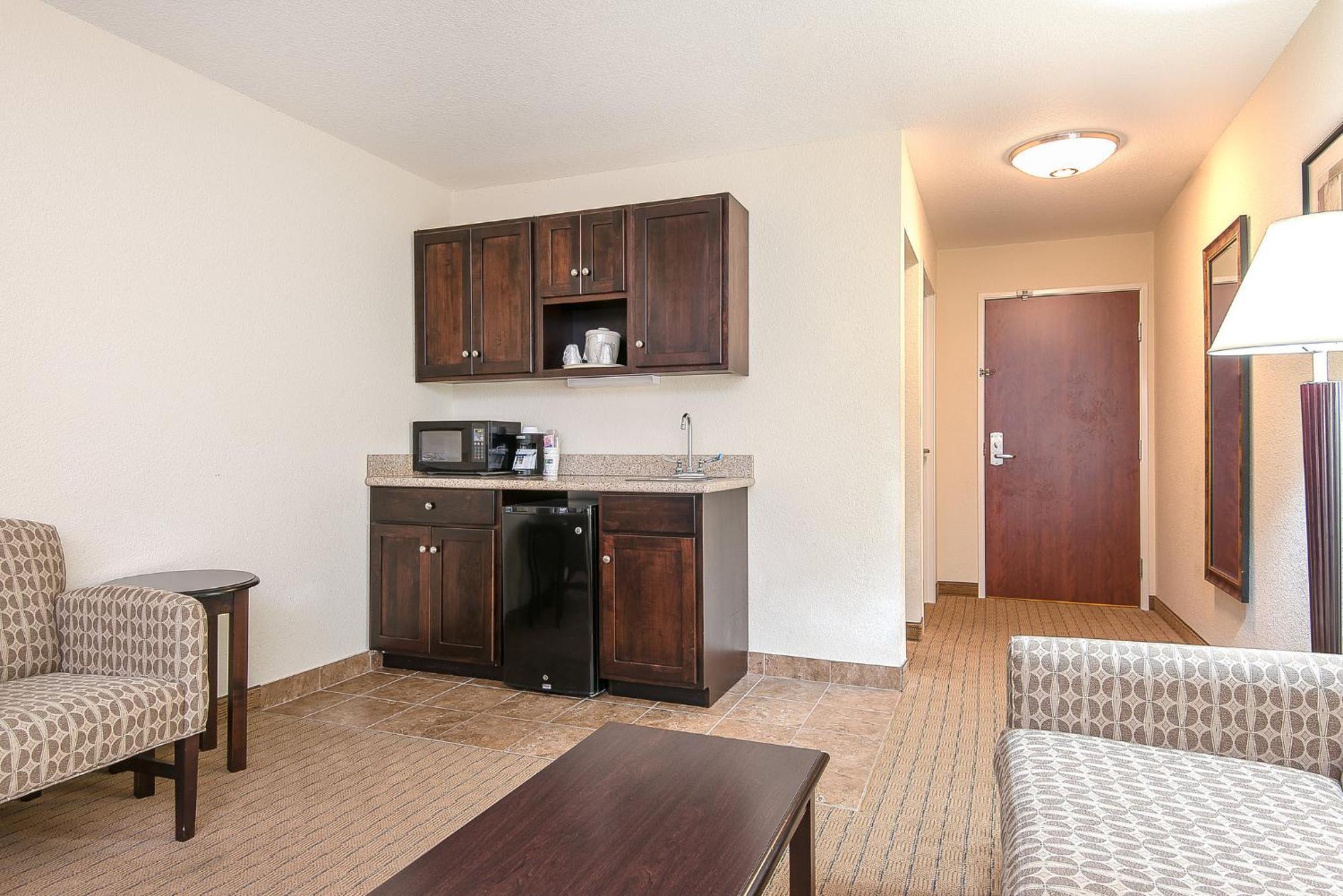 Holiday Inn Express And Suites Lafayette East By Ihg Dış mekan fotoğraf